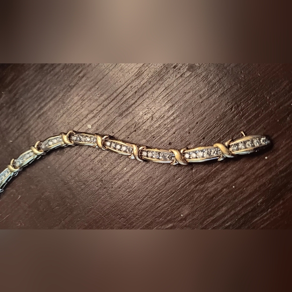ZALE'S Diamond "X" Bracelet - Picture 2 of 14